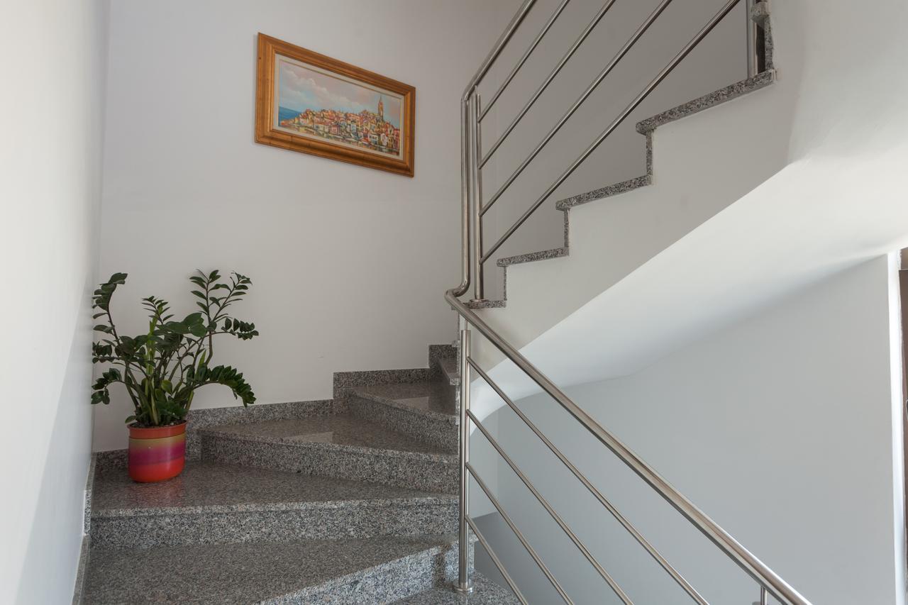 Apartments Alice روفينج المظهر الخارجي الصورة